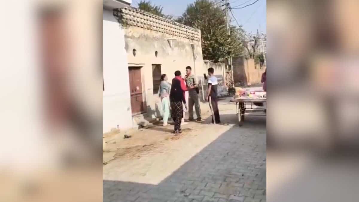 A Kashmiri youth was forced to chant Vande Mataram in Haryana's Fatehabad district