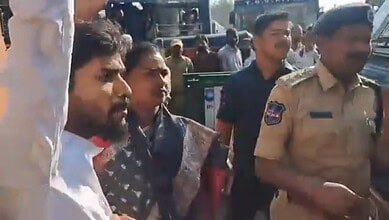 BRS leaders being detained during the Secunderabad Bachao march