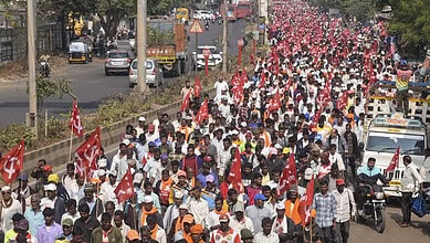 Farmers, tribals march to Mumbai