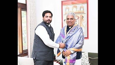 An MP from Telangana meets with the Union Minister to seek forest project clearances.