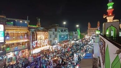 Bustling Telangana market open late for Ramzan celebrations.