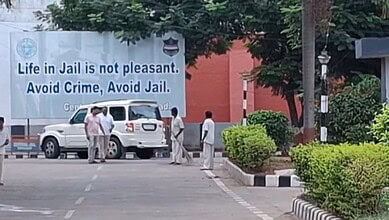 Suspended DSP Bheem Reddy being taken to Chanchalguda jail