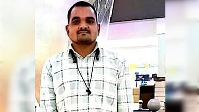 Two Telangana men seeking help over Rs 13 crore Saudi blood money in a public setting.