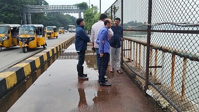 HYDRAA officials inspect waterlogged area in Secunderabad