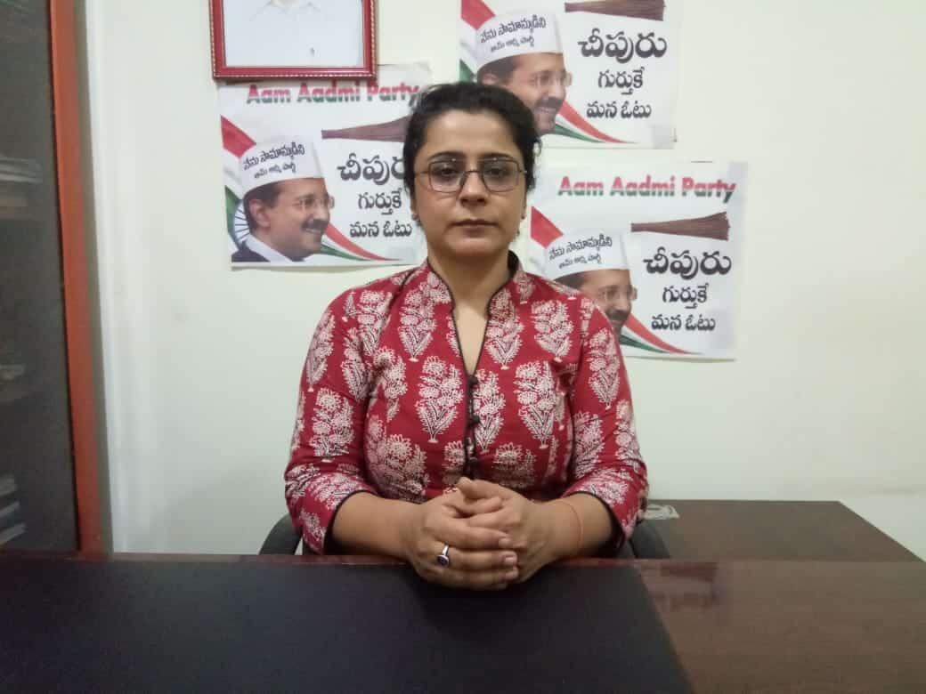Aam Aadmi Party to contest polls in Hyderabad, offer Delhi sops