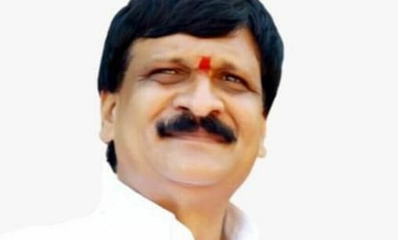 TRS MLA