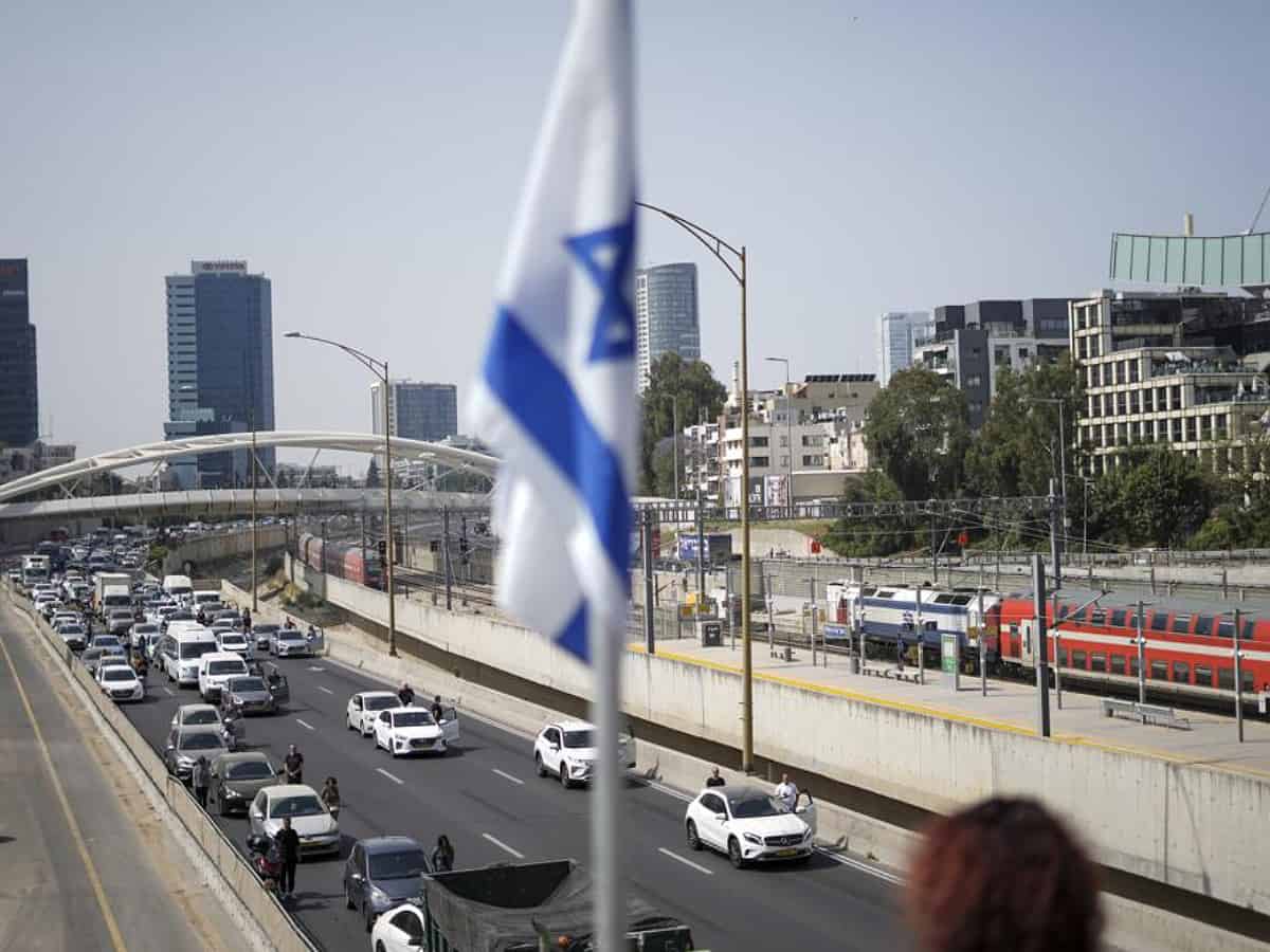 Israel halts for Holocaust day, honors six million Jews killed