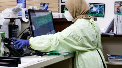 Oman: Face masks back in health institutions