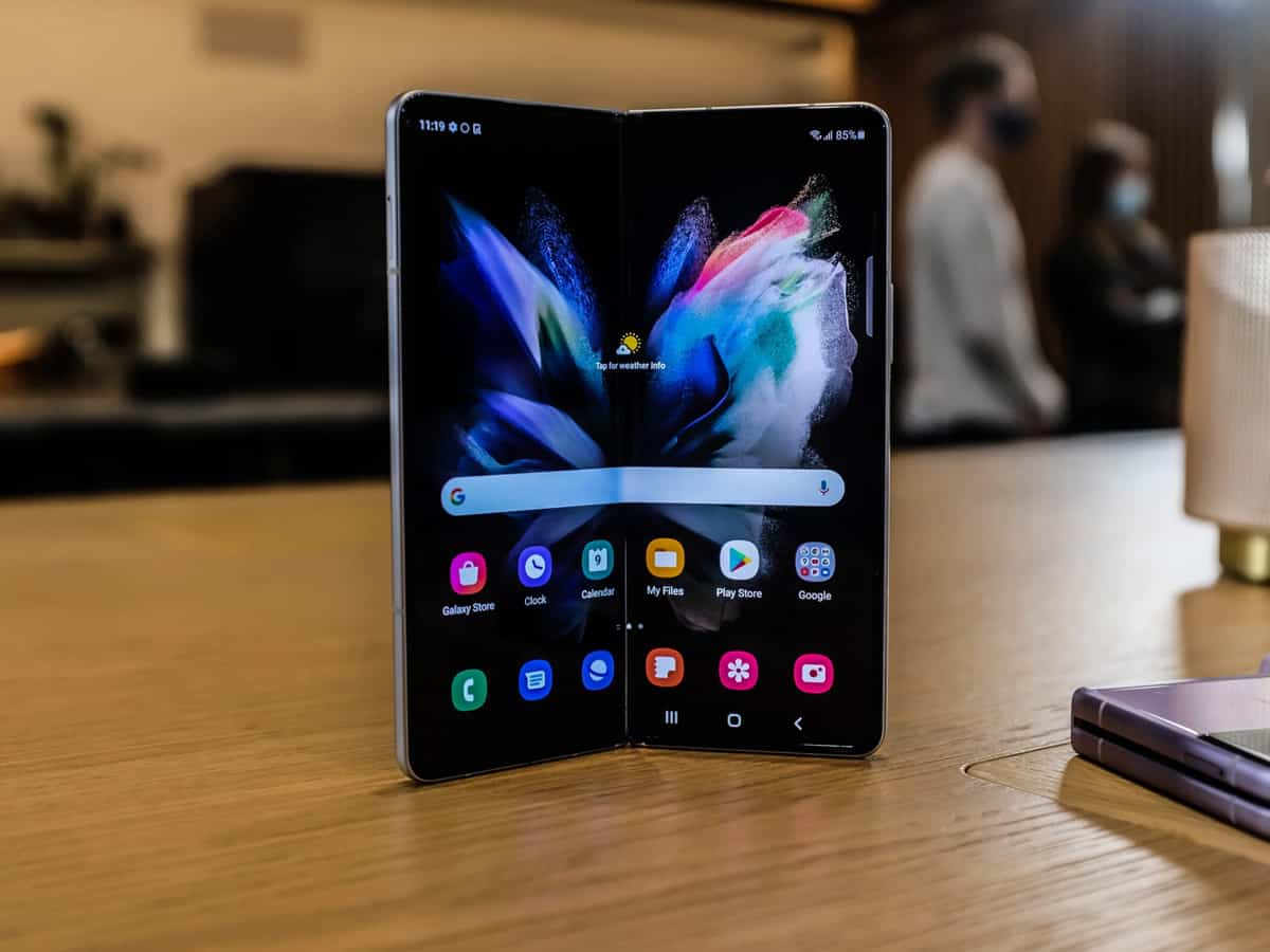 India likely to see 10 lakh foldable smartphone sales by 2026