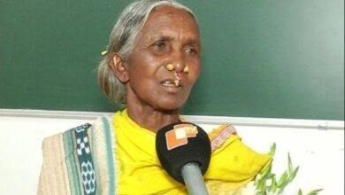 Orrisa: 71-yr-old unwell Padma Shri winner forced to dance in hospital