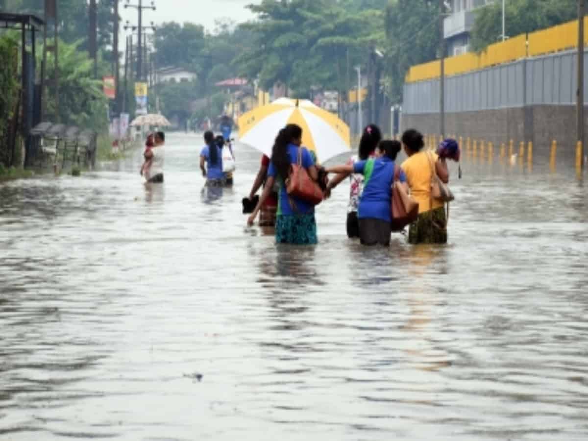 Sri Lanka issues red alert for heavy rain