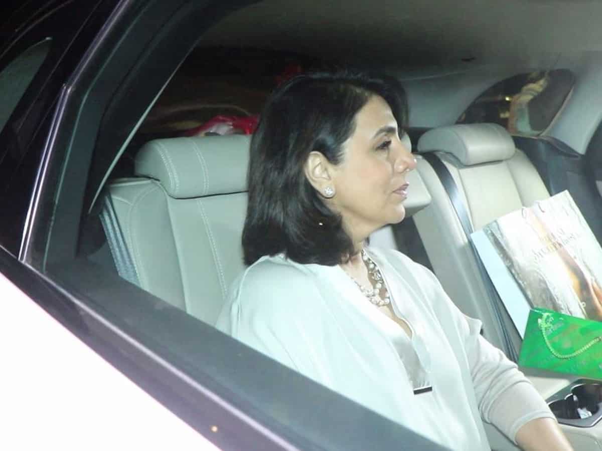 Neetu Kapoor, Karan Johar, Ayan Mukerji attend Ranbir Kapoor's birthday party
