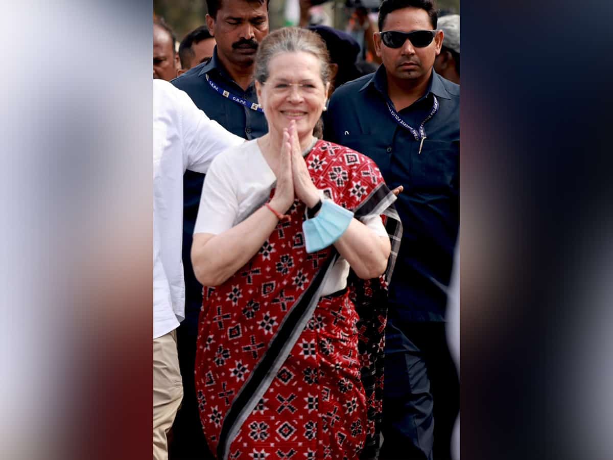 India belongs to everyone, not only to few people: Sonia Gandhi