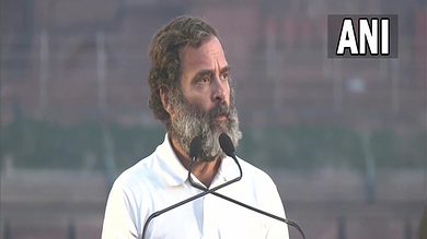 Media notices my T-shirt, but ignores poor farmers, labourers in torn clothes: Rahul
