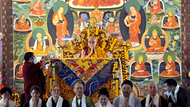 Nitish Kumar meets Dalai Lama