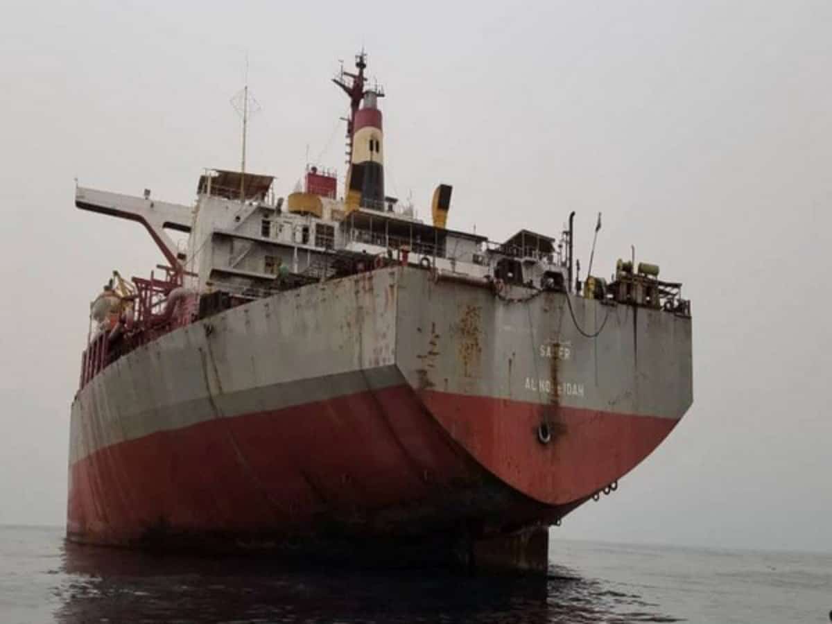 UN successfully transfers all oil off decaying Yemen tanker