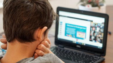 Social media use may actually not cause depression in kids, young adults
