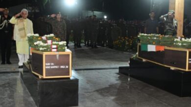 J-K LG pays tributes to Army officers killed