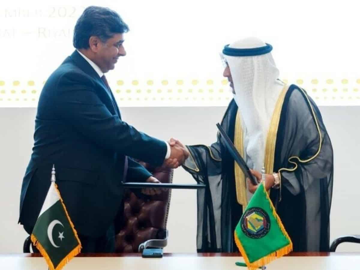 Pakistan, Gulf countries sign free trade agreement