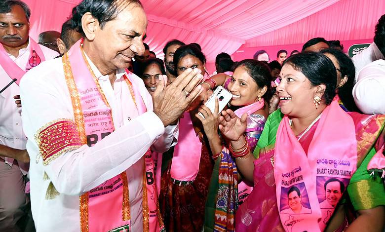Battle Telangana: KCR pushes KTR, Harish Rao in front to take on Congress and BJP