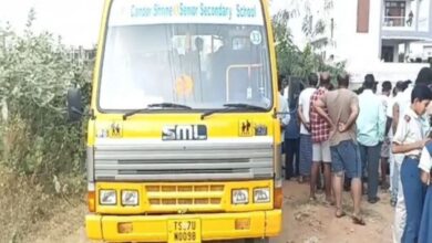 Telangana: 3 yr old run over by school bus Hayathnagar; dies on spot