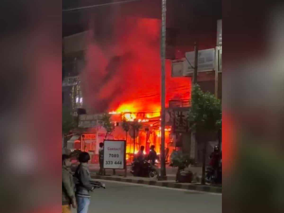 Massive fire in firecracker shop near Sun City