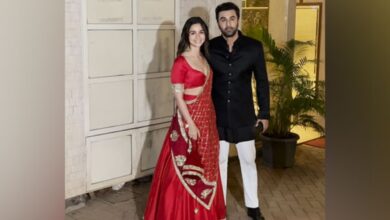 Ranbir, Alia arrive hand-in-hand at Kareena Kapoor Khan's Diwali bash