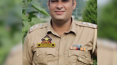J&K police inspector injured in Srinagar terror attack dies