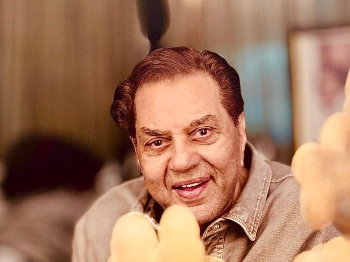 Bollywood veteran Dharmendra on road to recovery after injury