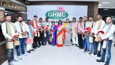 Team of Lucknow Municipal Corporation mayor visit Hyderabad to study GHMC