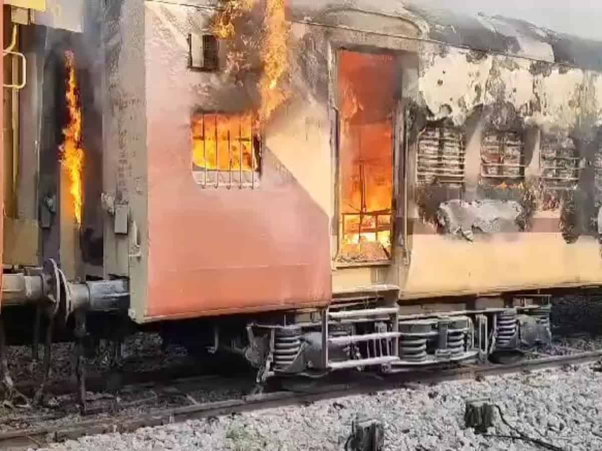 Video: Major fire at Kazipet railway station in Telangana