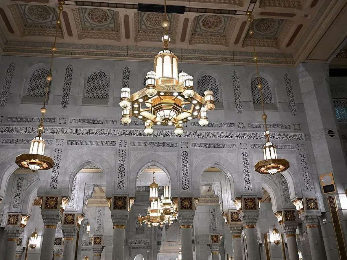 118,000 lighting units illuminate Prophet's Mosque in Madinah