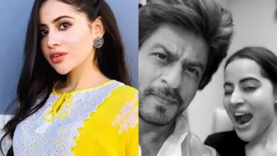 Shah Rukh Khan's selfie with Uorfi Javed breaks internet