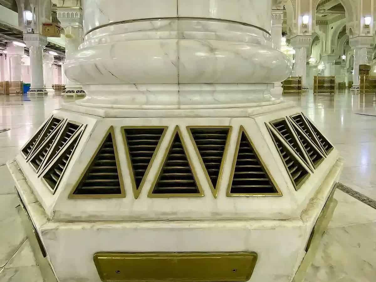 Saudi Arabia: Makkah's Grand Mosque uses ultraviolet rays to sterilize air conditioning