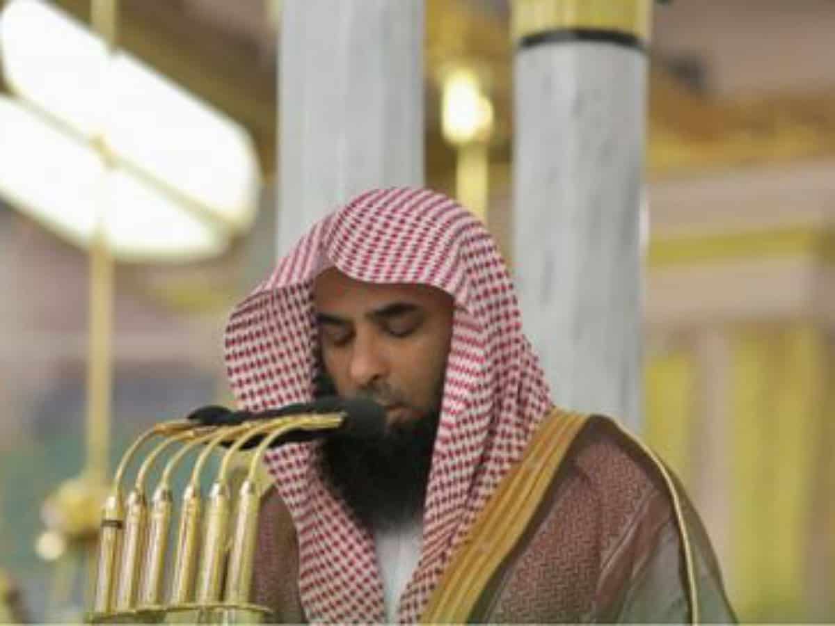 Video: Supplication of Imam of Prophet's Mosque causes controversy