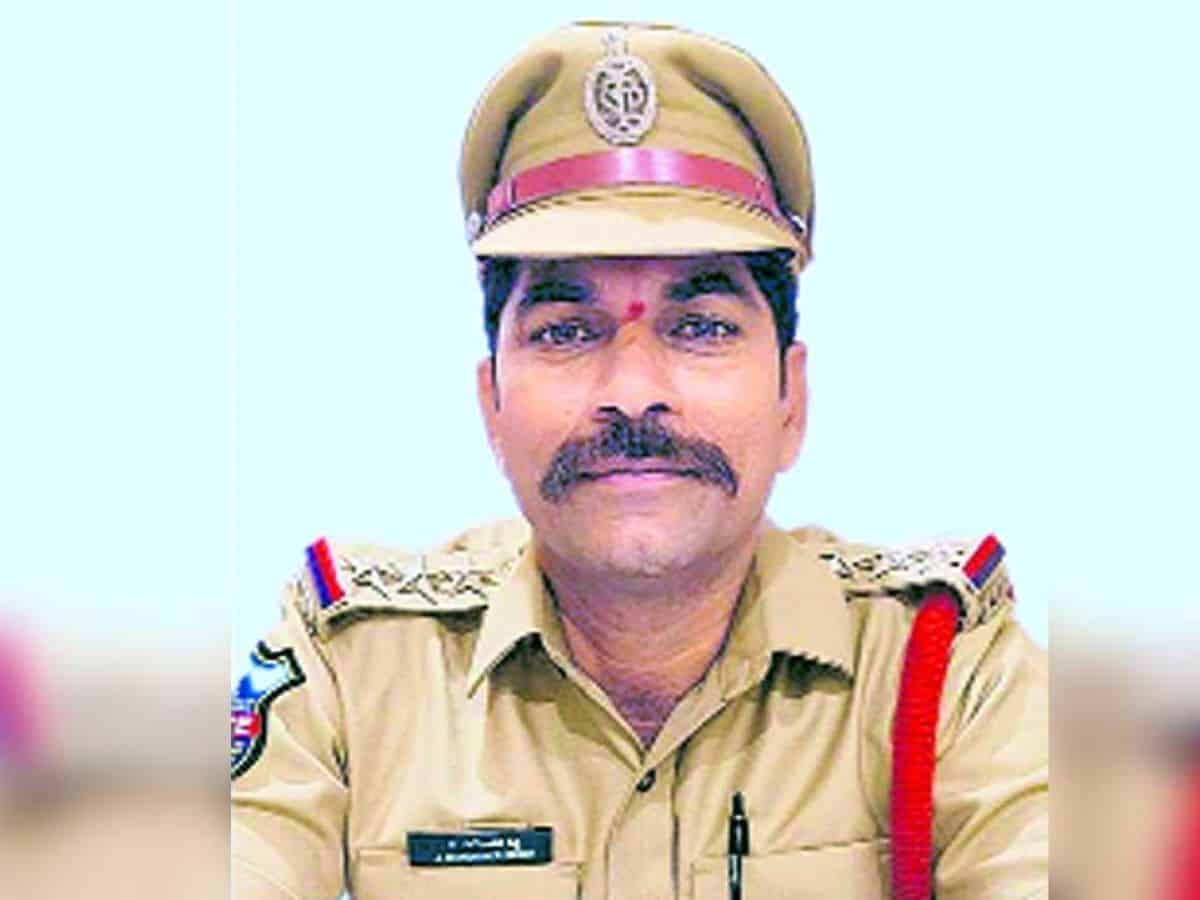 Mahender Reddy of the Mangalhat Police station