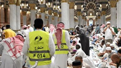 Volunteers work over 350,000 hours at Prophet's Mosque so far in Ramzan