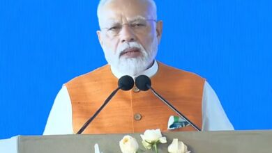 Prime Minister Narendra Modi says that Congress is trying to make Hindus the second-class citizens of this country by giving reservations to Muslims.