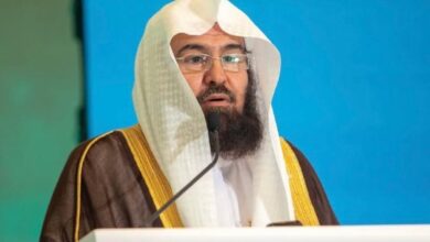 Saudi Arabia urges preachers to shorten Friday prayers, sermons during Haj