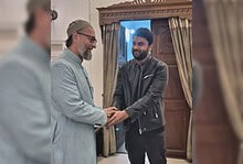 Bigg Boss fame Arun Mashetty meets Asaduddin Owaisi in Hyderabad