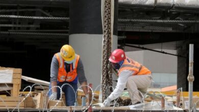 Saudi Arabia announces midday work ban