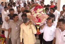 Family, friends bid tearful adieu to media baron Ramoji Rao in Hyderabad