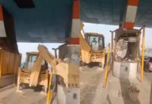 'Angry' JCB driver held ahter he bulldozes toll booths