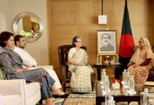 Gandhi family meets Bangladesh Prime Minister Sheikh Hasina