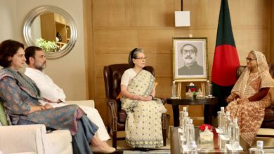 Gandhi family meets Bangladesh Prime Minister Sheikh Hasina