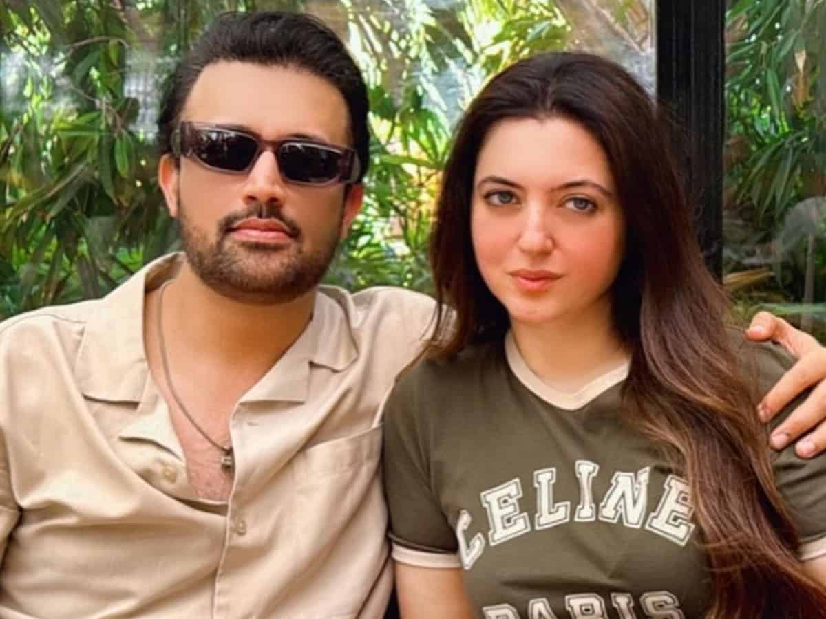 Atif Aslam cheated on wife Sara, claims Reddit post, fans react
