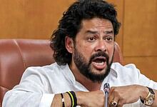 Karnataka politician Nagendra speaking passionately during a press conference.
