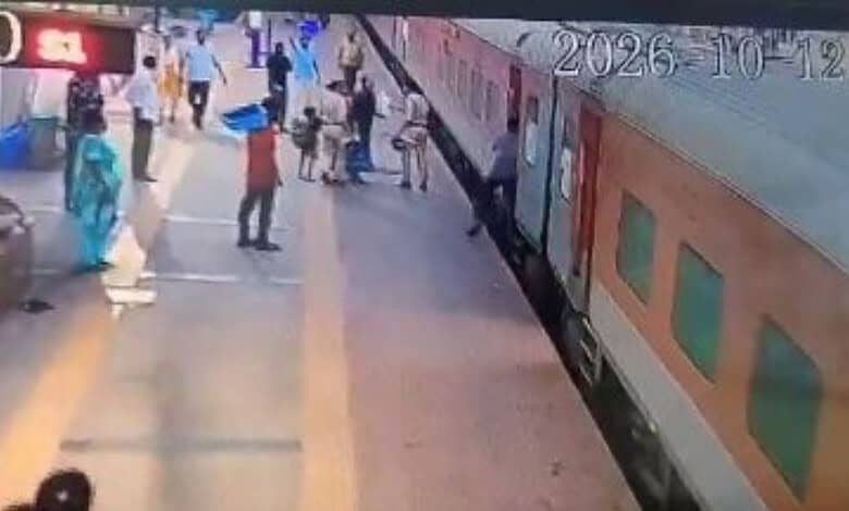 RPF constable rescues man slipping while boarding train at Hyderabad station.